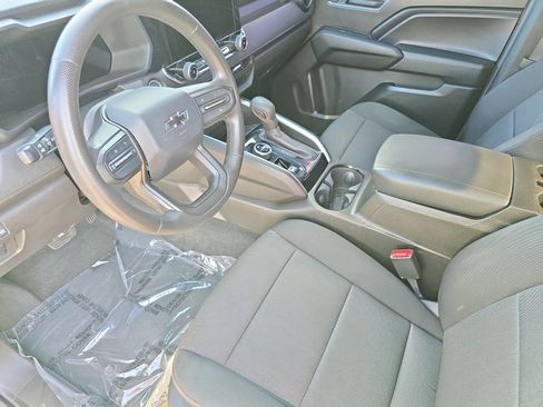 Used 2024 Chevrolet Colorado Trail Boss w/ Technology Package AWD/4WD image 15