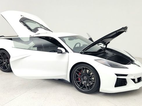 Used 2024 Chevrolet Corvette Z06 image 10