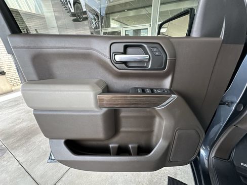 Used 2021 Chevrolet Silverado 1500 LT AWD/4WD image 21