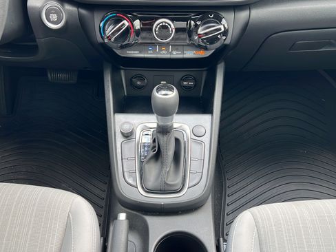 Certified 2022 Hyundai Kona SEL FWD image 15