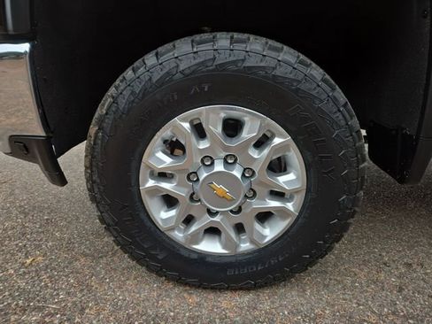 Used 2022 Chevrolet Silverado 3500 LTZ w/ Safety Package image 7