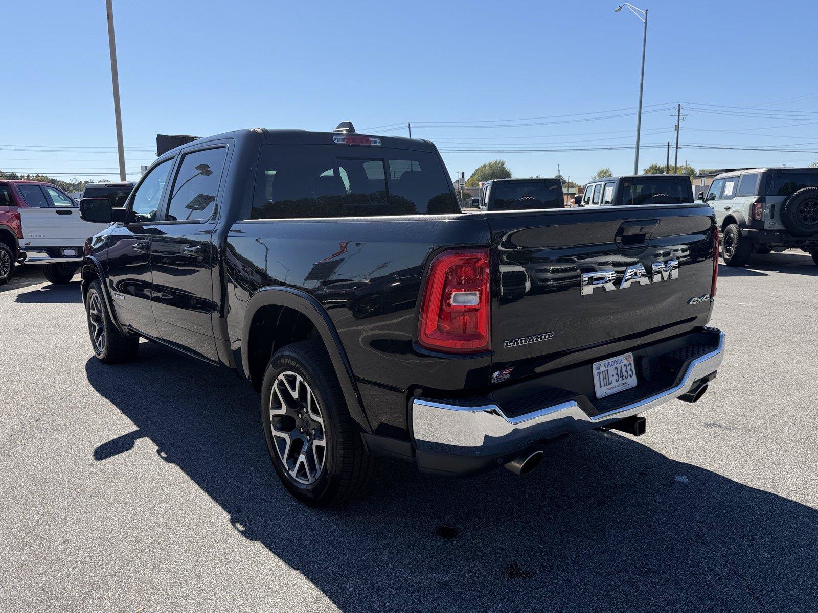 Used 2025 RAM 1500 Laramie AWD/4WD image 17