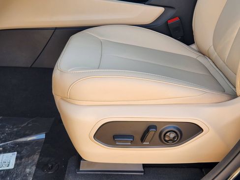 New 2026 Jeep Grand Cherokee Limited RWD image 17