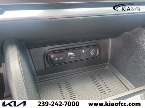 Certified 2025 Kia Sportage EX FWD image 31
