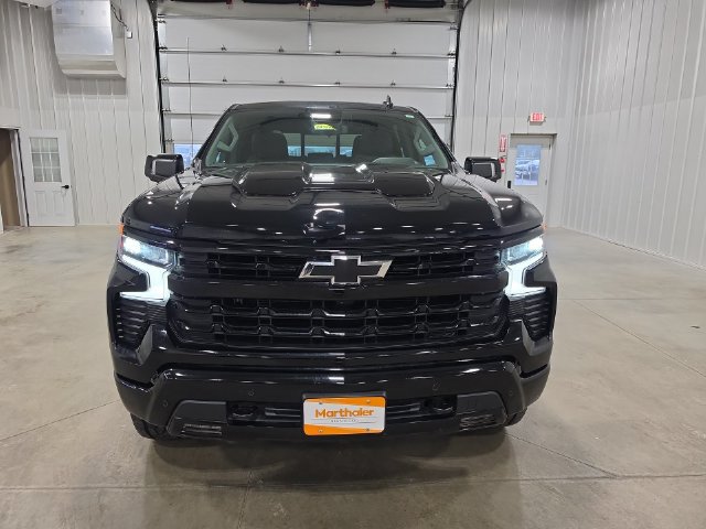 Used 2025 Chevrolet Silverado 1500 LT Trail Boss w/ LT Trail Boss Premium Package AWD/4WD image 3