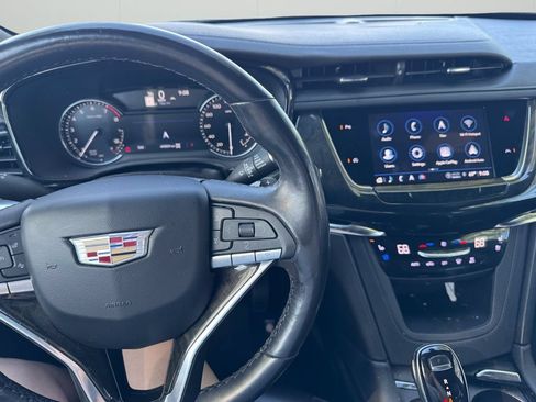 Used 2021 Cadillac XT6 Premium Luxury AWD/4WD image 11