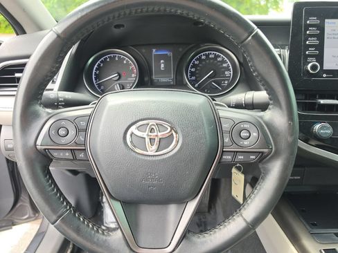 Used 2021 Toyota Camry SE FWD image 16