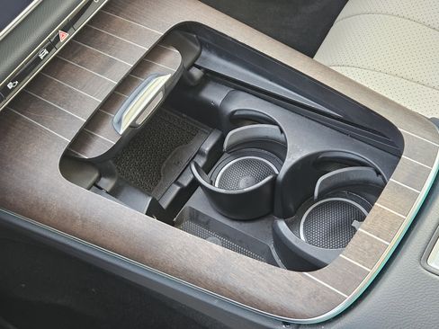 Used 2025 Mercedes-Benz E 350 Sedan image 20