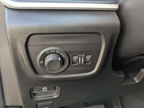 Used 2024 Jeep Grand Cherokee L Laredo w/ Trailer Tow Package image 19