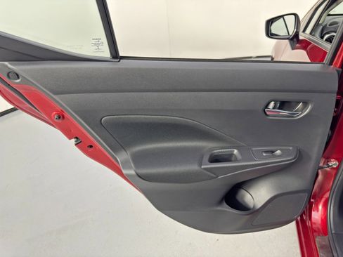 Used 2022 Nissan Versa SV w/ Electronics Package image 35