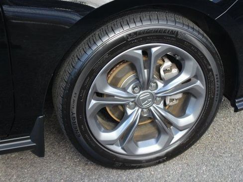 Used 2024 Honda Accord EX image 31