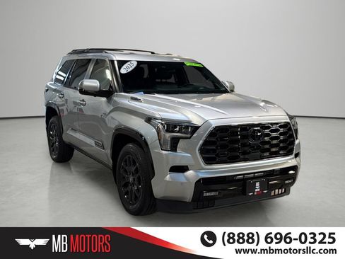 Used 2025 Toyota Sequoia Platinum AWD/4WD image 6