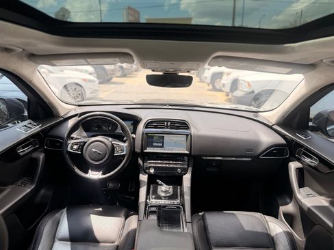 Used 2019 Jaguar F-PACE Prestige AWD/4WD image 24