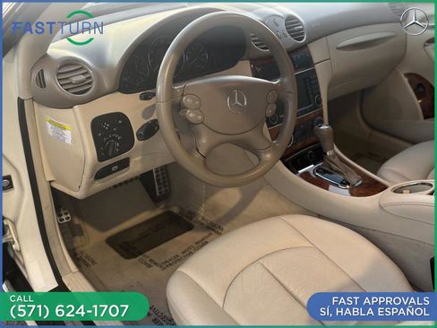 Used 2007 Mercedes-Benz CLK 350 Coupe image 28