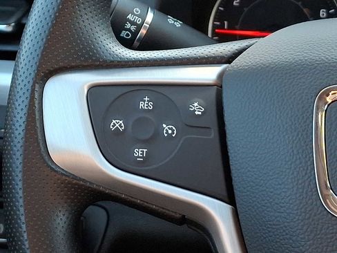 Used 2021 GMC Acadia SLE w/ Driver Convenience Package image 21