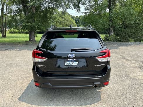 Certified 2023 Subaru Forester Premium AWD/4WD image 7