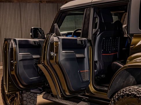 Used 2024 Ford Bronco Raptor w/ Interior Carbon Fiber Pack 6 image 26