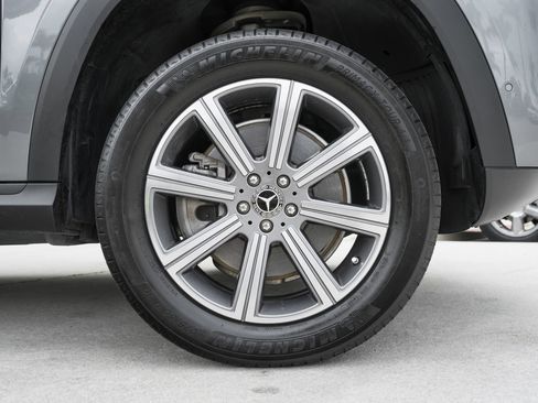 Used 2023 Mercedes-Benz GLS 450 4MATIC image 28