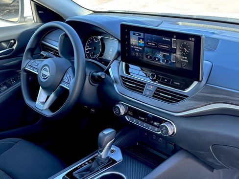 New 2025 Nissan Altima 2.5 SV w/ SV Special Edition Package image 28