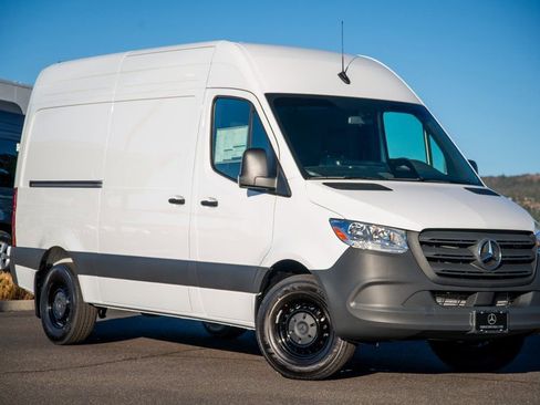 New 2026 Mercedes-Benz Sprinter 2500 image 3
