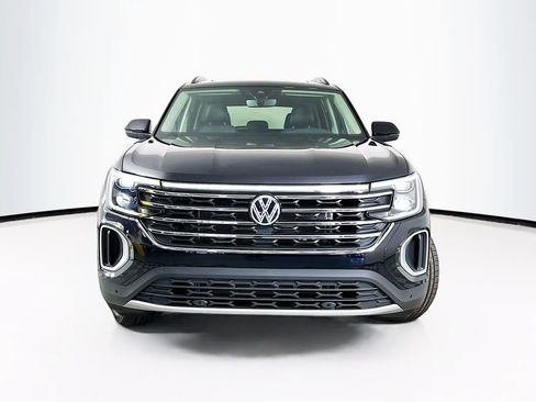 Used 2026 Volkswagen Atlas SE w/ Panoramic Sunroof Package FWD image 5