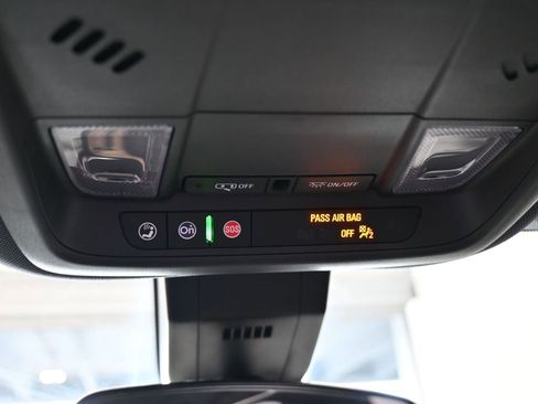 Used 2023 Chevrolet Equinox RS image 29