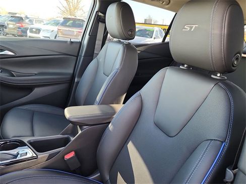 New 2026 Buick Encore GX Sport Touring image 14