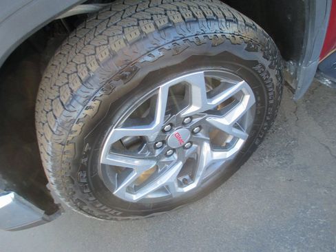 Used 2024 GMC Sierra 1500 SLT w/ SLT Premium Plus Package image 12