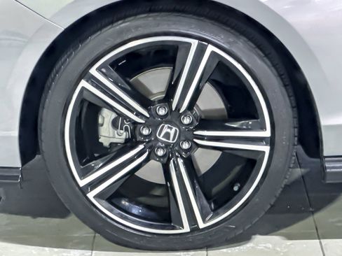 Used 2024 Honda Accord Sport image 11