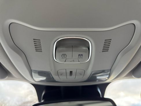 Used 2019 Jeep Renegade Trailhawk image 53