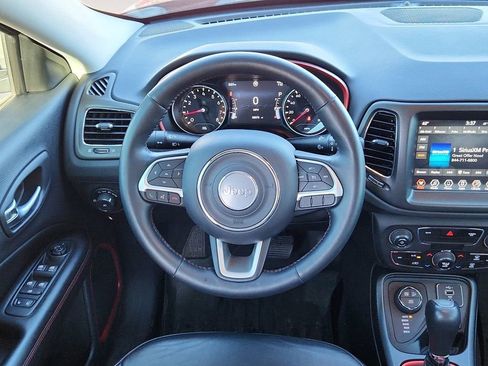 Used 2019 Jeep Compass Trailhawk w/ Cold Weather Group image 12