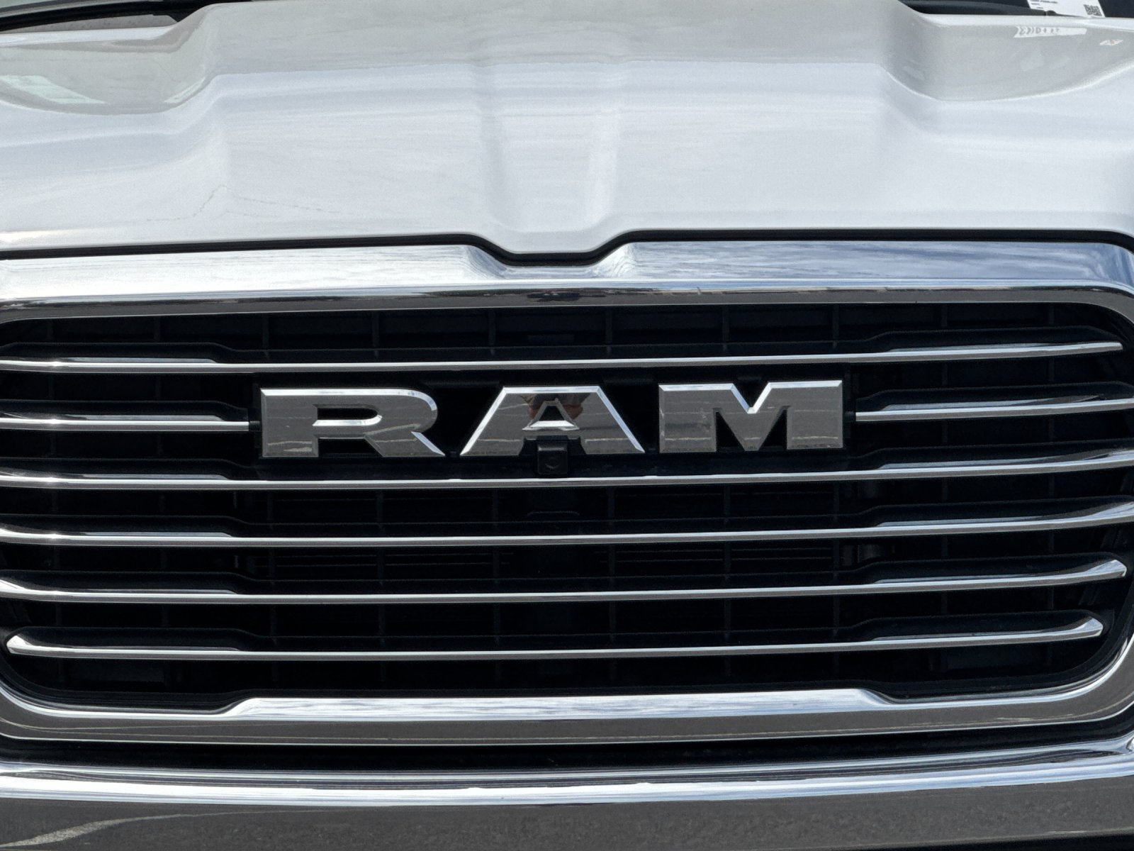 Used 2025 RAM 1500 Laramie AWD/4WD image 37