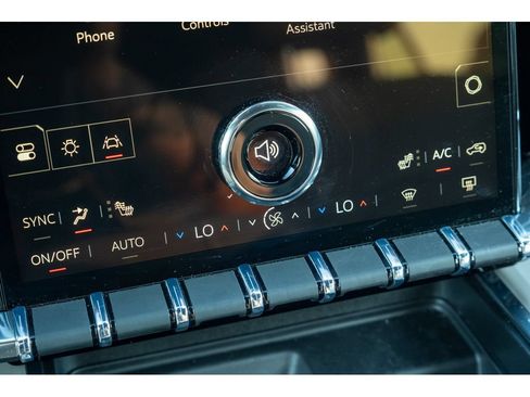 Used 2026 GMC Acadia Elevation w/ Elevation Premium Package FWD image 27