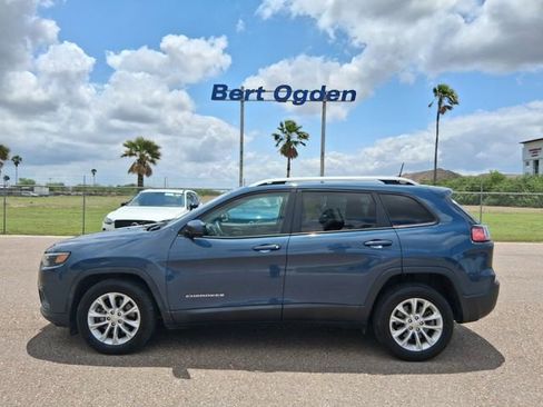 Used 2020 Jeep Cherokee Latitude FWD image 3