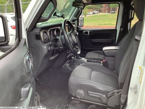 Used 2018 Jeep Wrangler Unlimited Sport S AWD/4WD image 12