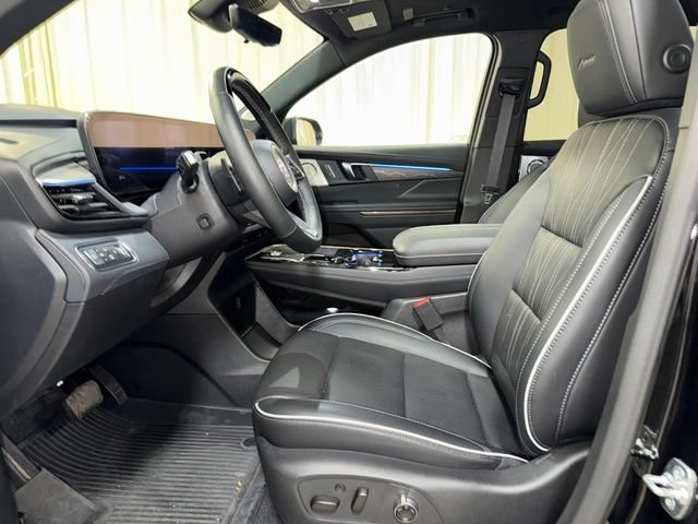 Used 2026 Buick Enclave Avenir w/ Super Cruise Package AWD/4WD image 14