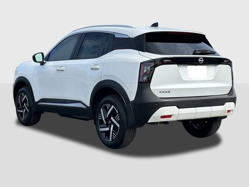 New 2026 Nissan Kicks SV image 2