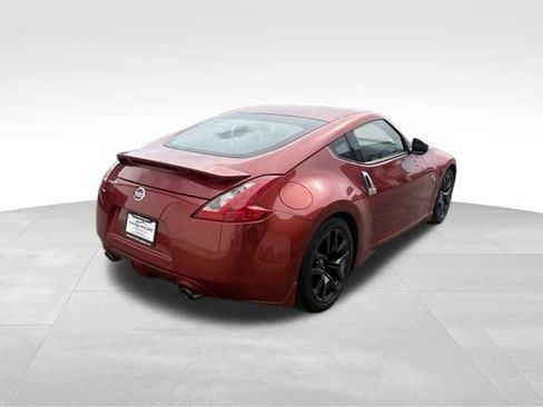 Used 2016 Nissan 370Z Coupe RWD image 2