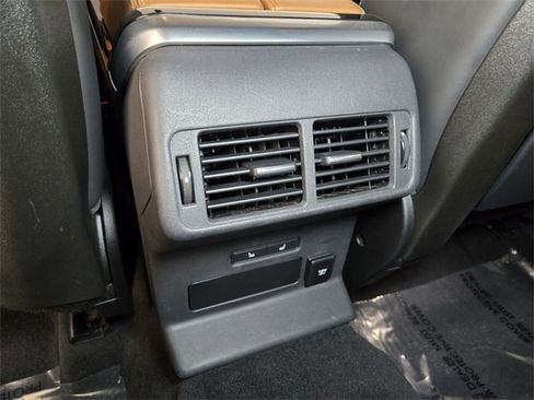 Used 2020 Land Rover Range Rover Velar R-Dynamic HSE image 13