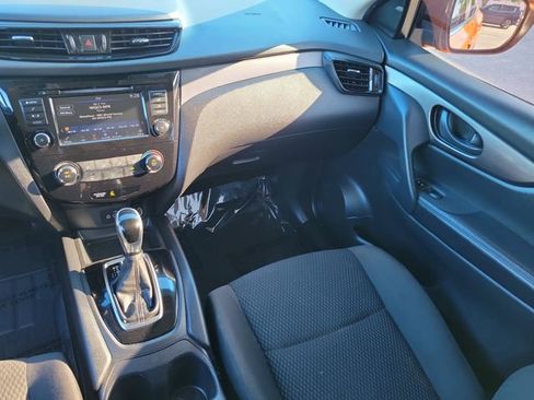 Used 2022 Nissan Rogue Sport S image 16