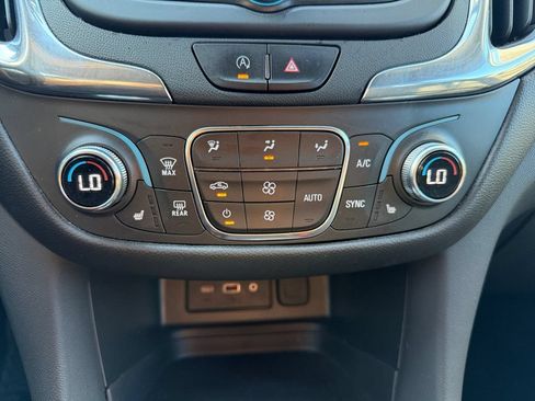 Used 2023 Chevrolet Equinox LT FWD image 25