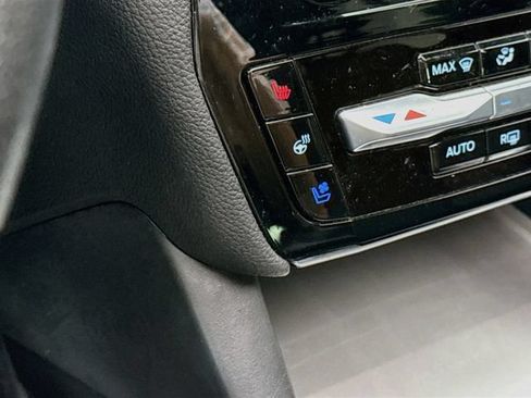 Used 2022 Ford Explorer Limited w/ Equipment Group 301A AWD/4WD image 21