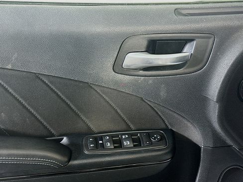 Used 2020 Dodge Charger SXT w/ Blacktop Package image 15