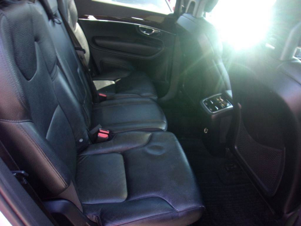 Used 2016 Volvo XC90 T6 Momentum w/ Momentum Plus Package AWD/4WD image 11