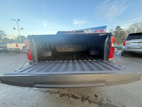 Used 2026 Chevrolet Silverado 1500 High Country w/ Technology Package image 8