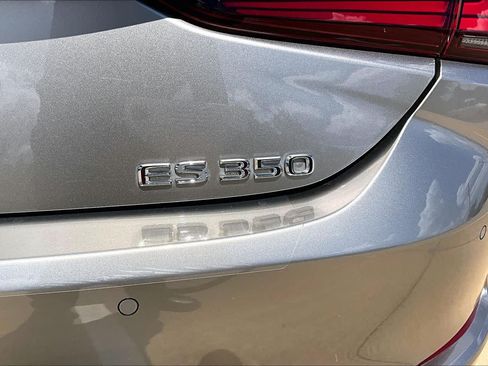 Used 2019 Lexus ES 350 w/ Premium Package FWD image 10
