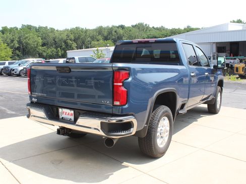 New 2026 Chevrolet Silverado 2500 LTZ w/ LTZ Convenience Package AWD/4WD image 4