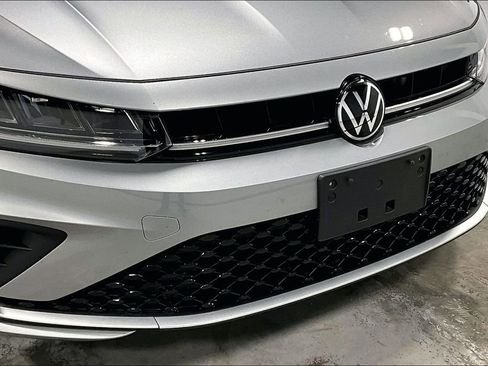 Used 2025 Volkswagen Jetta SEL image 37