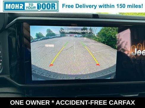 Used 2025 Jeep Wrangler Sport AWD/4WD image 23