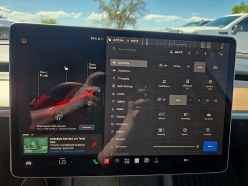 Used 2024 Tesla Model Y Long Range AWD/4WD image 24